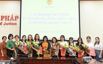 7 sinh viên tốt nghiệp loại xuất sắc được Bộ Tư pháp tuyển dụng làm công chức