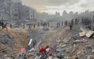 Israel không kích trại tị nạn ở bắc Gaza, lộ kế hoạch di dời dân Palestine