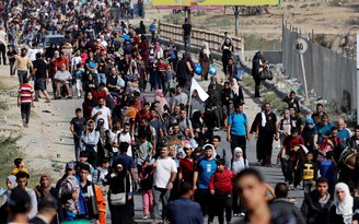 Người Gaza lũ lượt trốn chạy 'cái chết và sự hủy diệt' khi Israel tấn công