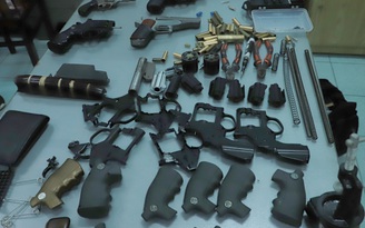 Đồng Nai: Tạm giữ nghi phạm tàng trữ súng, lần ra cả 'lò' súng tự chế