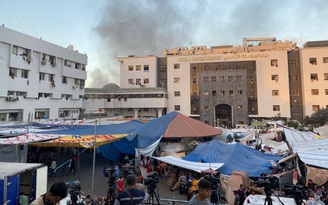Israel xông vào bệnh viện lớn nhất Dải Gaza