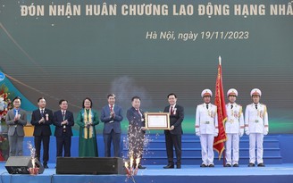 Chủ tịch Quốc hội Vương Đình Huệ dự Lễ kỷ niệm 60 năm Học viện Tài chính