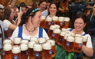 Trải nghiệm lễ hội bia lớn nhất thế giới tại Oktoberfest, Đức