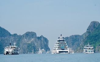 Ấn tượng siêu du thuyền trên vịnh Hạ Long