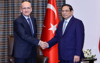 Bộ trưởng Thổ Nhĩ Kỳ đề xuất hợp tác sản xuất xe điện với Việt Nam