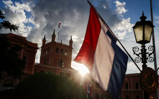 Quan chức Paraguay bị lừa ký thỏa thuận với quốc gia không có thật