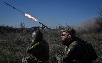 Chiến sự Ukraine ngày 622: Đất Nga trúng đạn pháo; Hà Lan đưa F-16 đến Romania