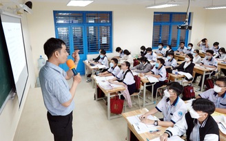 Ứng xử văn minh học đường: Tự kiềm chế là bài học đầu tiên của người thầy