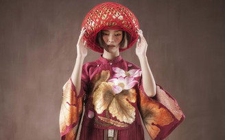 Vũ Việt Hà ra mắt bộ sưu tập áo dài làm từ sợi dứa