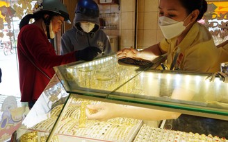 Giá vàng hôm nay 15.12.2023: Mua vàng nhẫn thấp hơn vàng miếng SJC gần 13 triệu