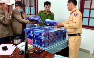 Quảng Nam: Phát hiện 1.600 gói thuốc lá không rõ nguồn gốc trên ô tô khách