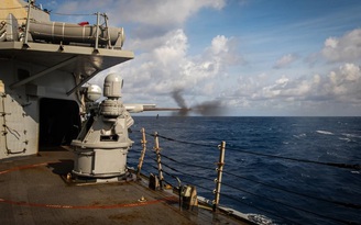 Biển Đỏ nóng rực: chiến hạm Mỹ bắn hạ UAV đang tấn công tàu thương mại