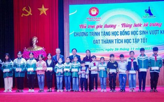 Tân Hiệp Phát trao tặng 150 học sinh vượt khó tại Hà Nam