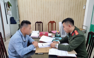 Nam Định: Bị phạt vì phát trực tiếp video cảnh công an kiểm soát nồng độ cồn