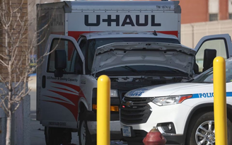 Xe tải lao vào người đi bộ ở New York, ít nhất 8 người bị thương