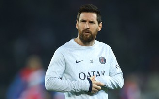 Messi đàm phán gia hạn với PSG giữa sự chỉ trích