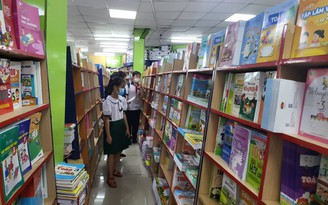 TP.HCM sẽ chi hàng tỉ đồng mua sách giáo khoa cho học sinh mượn