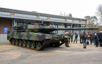Binh sĩ Ukraine đánh giá xe tăng Leopard 2 như thế nào khi được huấn luyện?