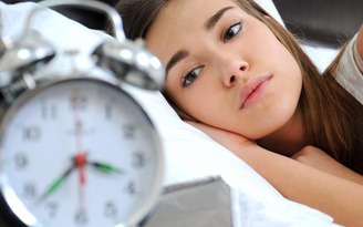 Ngày mới với tin tức sức khỏe: Thiếu ngủ có liên quan đến ung thư?