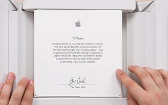 Nhân viên làm việc tại Apple từ 10 năm nhận món quà cực hiếm