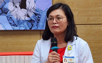 Giám đốc Bệnh viện Hùng Vương: Nhiều mẹ trẻ sinh con xong gửi về ông bà nuôi