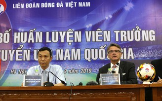 10 giờ sáng 27.2, VFF ký hợp đồng với HLV Troussier tại Hà Nội