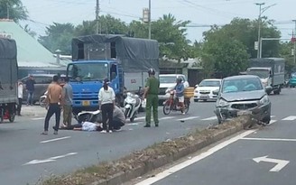 Vĩnh Long: Xe ô tô tập lái va chạm xe máy làm một người bị thương nặng