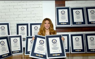 Shakira phá vỡ 14 kỷ lục Guinness với bài hát 'đá xéo' tình cũ