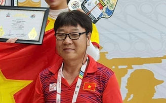 Thầy của nhà vô địch Olympic Hoàng Xuân Vinh bị chậm lương