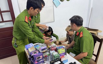 Đà Nẵng: Thu giữ gần 1.000 sản phẩm thuốc lá điện tử ở chợ đêm Sơn Trà