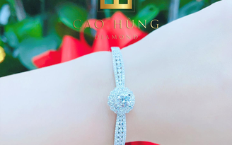 Cao Hùng Diamond tỏa sáng và tôn vinh đẳng cấp với trang sức kim cương thiên nhiên