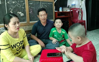 Bé trai 37 tháng tuổi ở Cà Mau biết làm toán và đọc thạo tiếng Anh