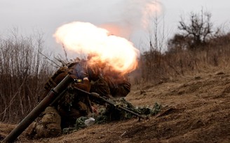 Mỹ, châu Âu dồn sức cung cấp thêm đạn dược cho Ukraine