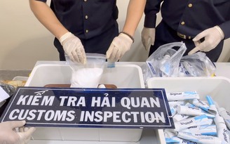 Chưa đủ căn cứ xử lý hình sự 4 nữ tiếp viên xách ma túy từ Pháp về Việt Nam