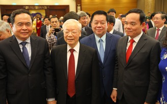 Tổng Bí thư dự lễ kỷ niệm 60 năm Bác Hồ gặp mặt đội ngũ trí thức