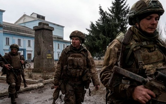 Tư lệnh Ukraine nêu lý do phải cố thủ Bakhmut