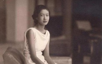 Hoàng hậu Nam Phương và tình yêu văn hóa Việt