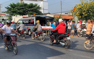 TPHCM: Xe máy va chạm xe ben, người đàn ông tử vong