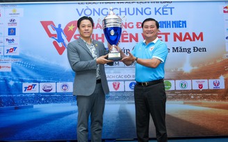 Ra mắt chiếc cúp vô địch trong mơ giải bóng đá Thanh Niên Sinh viên Việt Nam