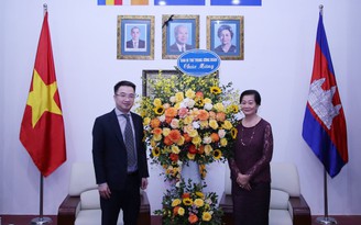 Bí thư T.Ư Đoàn Nguyễn Tường Lâm chúc tết Đại sứ quán Campuchia tại Việt Nam