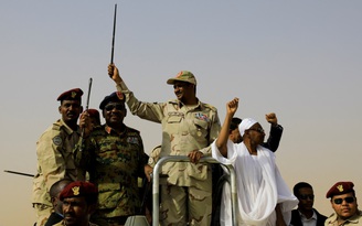 Lực lượng bán quân sự tuyên bố chiếm dinh Tổng thống Sudan