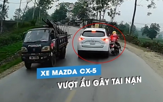 Phẫn nộ ô tô Mazda CX-5 vượt ẩu, gây tai nạn cho xe máy chở trẻ em