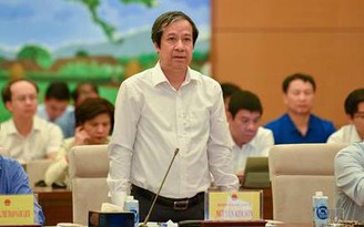 Bộ trưởng Nguyễn Kim Sơn: 'Khi đoàn tàu đang chạy không nên thay quá nhiều bánh xe…'