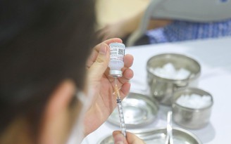 Hà Nội tiếp tục chiến dịch tiêm vắc xin Covid-19