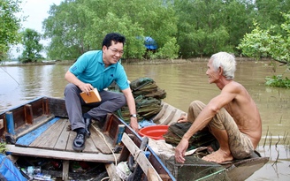 'Gọi' cá, tôm về sông nước miền Tây