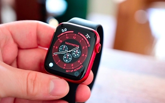 Người dùng Apple Watch trung thành và chịu chi