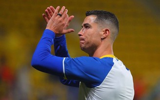 Cristiano Ronaldo bị chỉ trích vì khinh thường đối thủ ở Ả Rập Xê Út