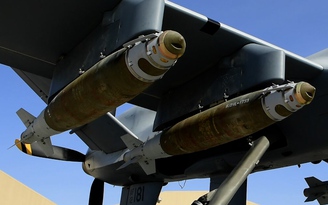 Không quân Ukraine đưa bom lượn 'thông minh' JDAM vào xung đột