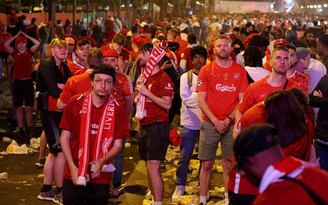Gần 900 CĐV Liverpool kiện UEFA vì vụ hỗn loạn tại chung kết Champions League