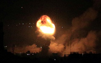 Israel không kích Dải Gaza, trả đũa vụ tấn công rốc két từ Lebanon